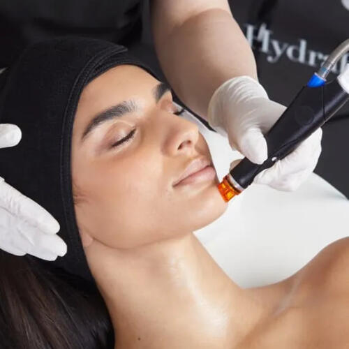 Soins Hydrafacial à Lausanne